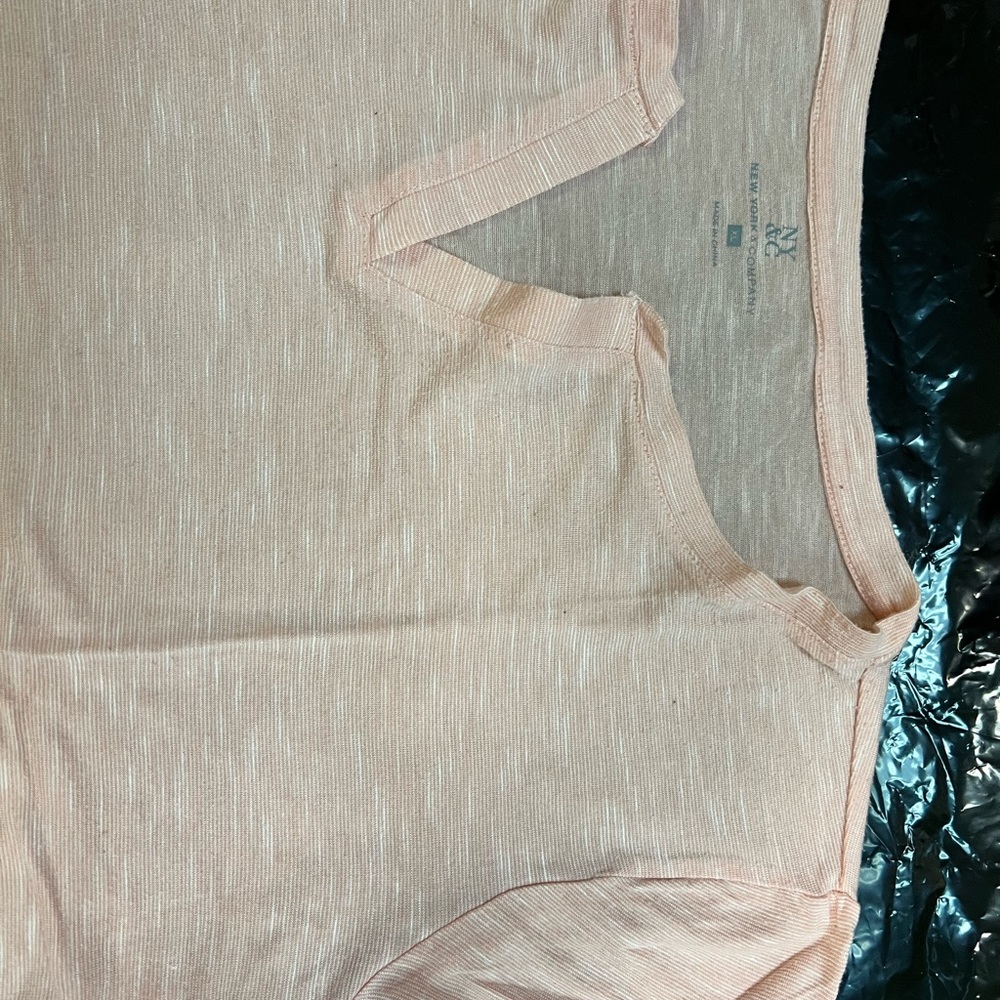 Used - Picture 3 of 4